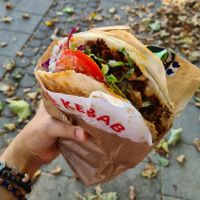 Weiterer Pluspunkt für die plastikfreie To-go Verpackung at Etyok Vegan Kebab in Nuremberg