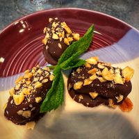 Vegan snickers   at Lovina in Calistoga