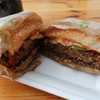 Vegane Bürger selbstgemacht mit selbstgemachten Pattys at Bistro Bärenblick in Bad Rippoldsau Schapbach