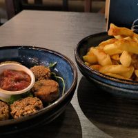 Cajun fries and falafel bites at Seumas' Bar in Isle Of Skye