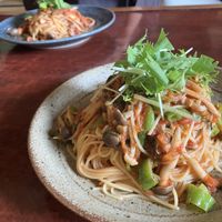 夏野菜とキノコのトマトソース🥫🍄‍🟫🫑  at Uki Cafe in Okayama