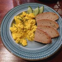 Vegan scrambled tofu - very fluffy! at Hummelbude in Essen