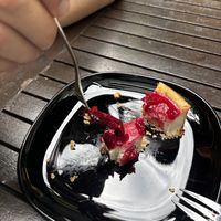 Käsekuchen (in Sekunden aufgefuttert)  at Hummelbude in Essen