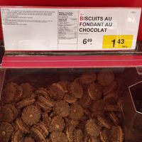 Vegan cookies at Bulk Barn - Rue Wellington in Montreal