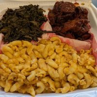 Barbecue chicken special with the new Back to Edenz mac and cheese at Taste & See in Milledgeville