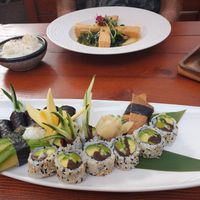 Sushi "Veggie Mix" (Frischkäse abbestellt) und ein veganes Curry at Soki Garden in Karlsruhe