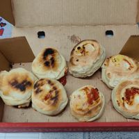 Pizzabrötchen Las Vega- das einzige was da lecker war at Dominos Pizza in Karlsruhe