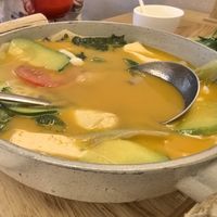 冬阴功 (Thai style) spicy soup at Zhòng Shàn Yuán 众善缘 - Hongsheng Rd in Dali