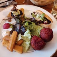 Main plate at Sezono in Paris