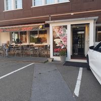 Outdoor seating at Speedy Imbiss in Heiden