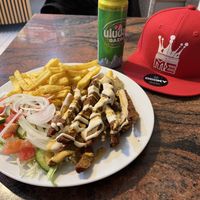 Really good. I am from California, USA. This is in my top 3 in Düsseldorf others said it’s expensive but 14 dollars with drink is good compared to other places I’ve eaten here at Antalya Döner in Dusseldorf