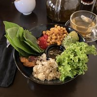 Bowl mit Avocado   at Lighthouse in Karakol