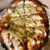 Vegan garlic cheese bread at Ozone's Brewhouse in Lansing