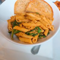 Red Curry Mac & Cheese at Venti's Cafe in Salem