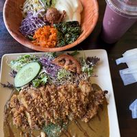 katsu curry, poke bowl and a smoothie   at Peace Cafe in Honolulu