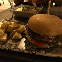 Vegan burger at La Marmota in La Palma