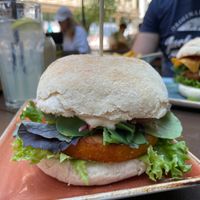 Naturbursche mit Süßkartoffel-Amaranth-Patty at Peter Pane in Stuttgart