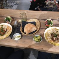 Falafel auf Hummus at Iss Was - Fusionsküche in Giessen