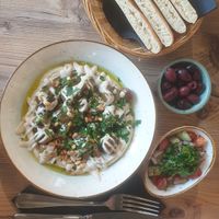 Hummus Champignons Bowl at Iss Was - Fusionsküche in Giessen