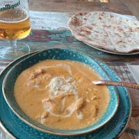 No-pollo korma + naan integral at Cinnamon in Sitges