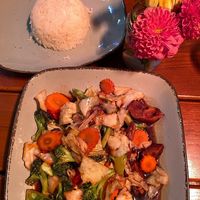 Sauteed veggies with jasmine rice 🍚 at All Reis in Vienna