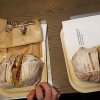 Date 👀 at Bagelstein in Versailles