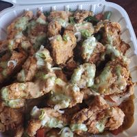 Loaded alkaline mac and cheese at VegainzLA - La Brea in Inglewood