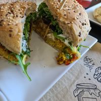 Garbanoa 🍔 at Kinoa in Malaga