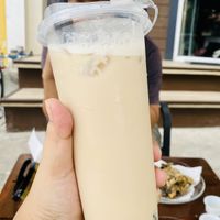 Wintermelon Milk Tea with edible straw made of rice!! Ahhh sobrang sarap ng vegan milk tea na to!! Kakaaliw din kainin nung straw after hihi at Bec and Geri's in Las Pinas