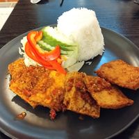 Frittierter Tofu mit Reis, etwas trocken at Linh - Not Just A Restaurant in Prague