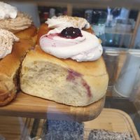 Vegan scroll options at Hustle Coffee in Bendigo