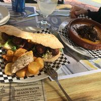 Bocata mandonguilles i crema de tardor at Mitica la Vella in Terrassa