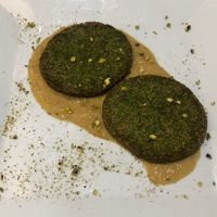 Their Spinach Burger (i expected a whole burger but they patties were so good, they didn’t need a burger) at Al Ventitre in Lazise