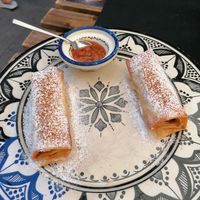 Veggie bastelas with apricot, tomato and coriander sauce at Dükela in Pontevedra
