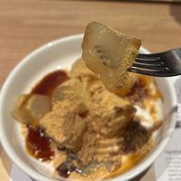 Kinako warabimochi   at Nana's Green Tea in Tokyo