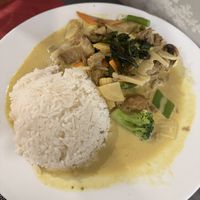Yellow vegan duck curry  at Sawadika in Zaragoza