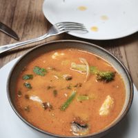 Sopa con gambas at Sawadika in Zaragoza