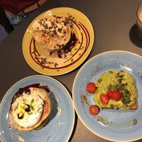 Avocado meets toast, Crazy Monkey, Blueberry Cheese Pancake at Seven Sundays in Hannover