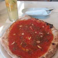 Marinara pizza, lemonade at Igen in Budapest