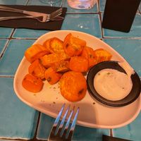 Sweet patatos with truffle mayo at Chez Kessler in Barcelona