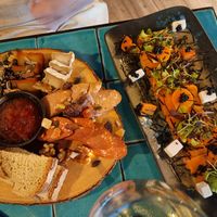 To the right, a main course. Rather, a maim joke? So little food! at Chez Kessler in Barcelona