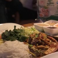 DIY rice paper rolling at Well Being in Cologne