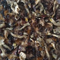 vegan mushroom pizza at Pizza Grande in Istanbul