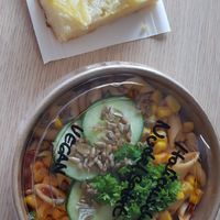 Lemon cake 3.5/5
Pasta salad 2/5 (too sour, too much corn) at Frooteria in Munich