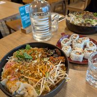 vegan donburi and vegan makis at Lipopette in Lyon