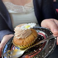 Cupcake du Taureau à la fraise   at Café Contresort in Paris