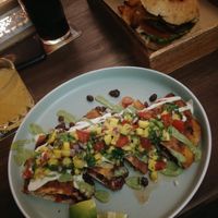 Vegane Quesadillas & Beyond Burger at Grá Irish Gastropub in Mallorca