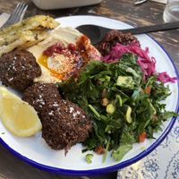 Spinach Falafel with hummus, salad and pita bread  at Grá Irish Gastropub in Mallorca