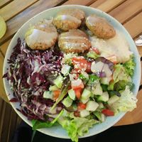 Falafel-Bowl at All Vegan in Hannover