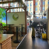 Sitzbereich des Bistros links at All Vegan in Hannover